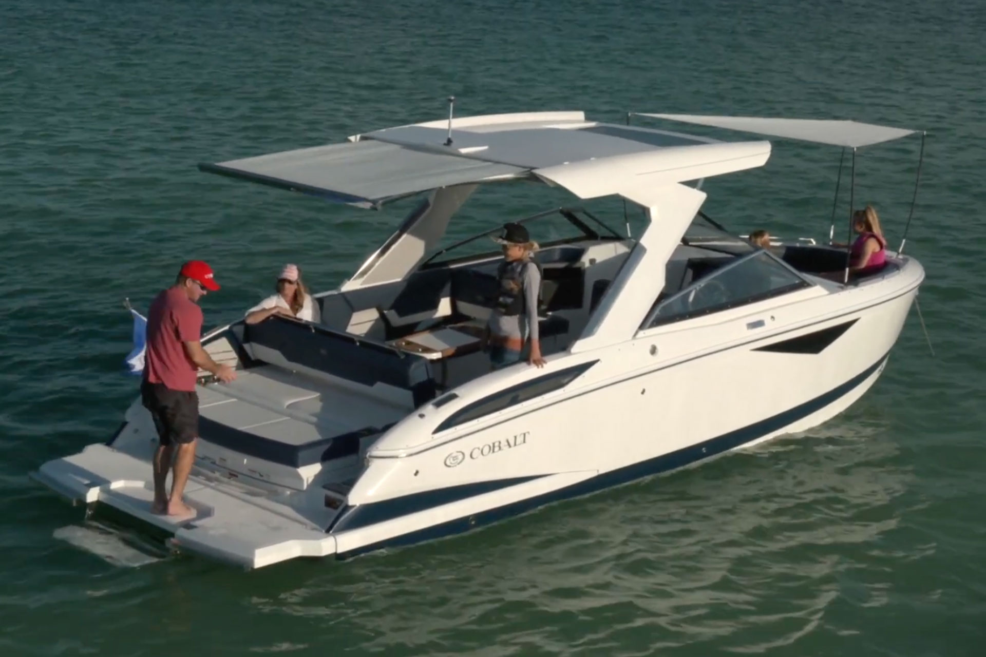 hydraulic swim platform