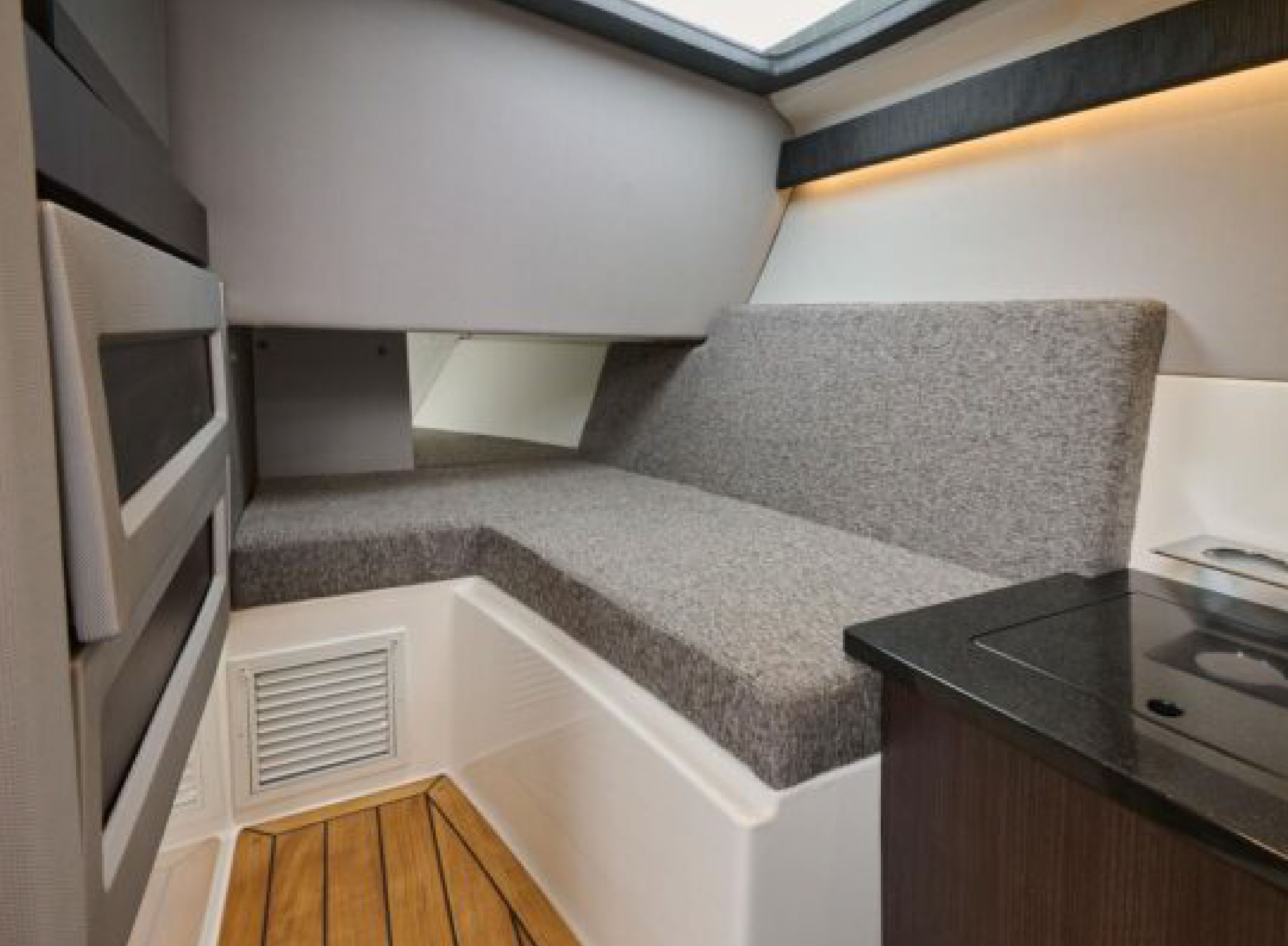 interior od boat 