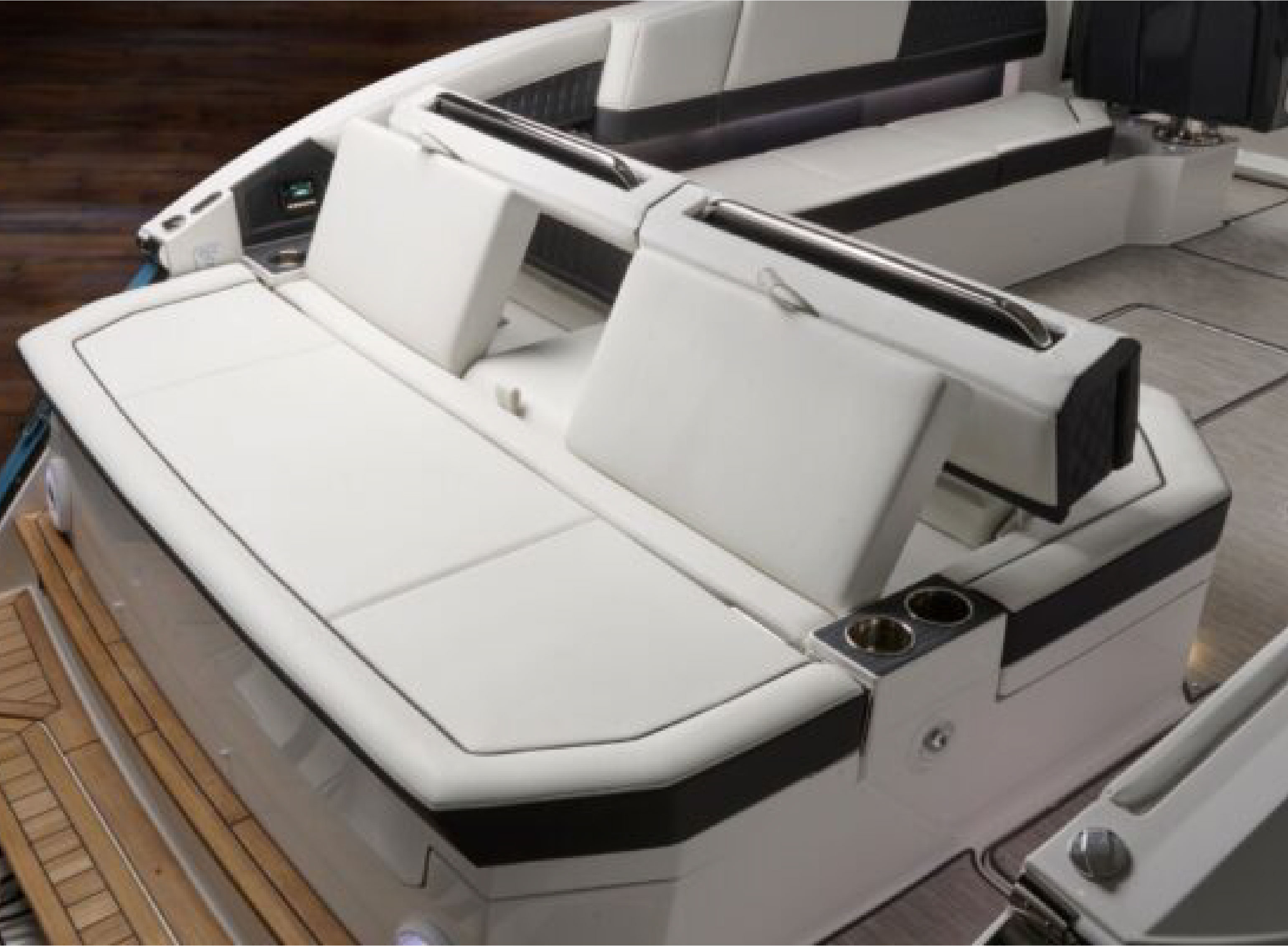 backfacing rumble seat