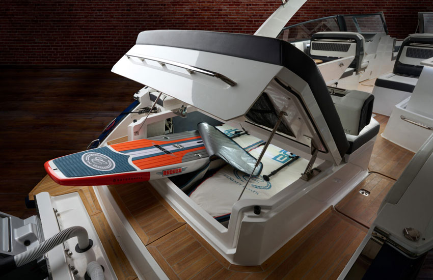 The large aft tender garage on the Cobalt R35 Outboard makes all the difference for watersports enthusiasts