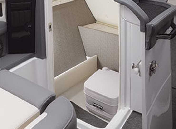 Head compartment with Porta Potti